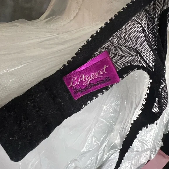 Agent Provocateur Black and Pink Lace Garter Belt - Picture 7 of 8